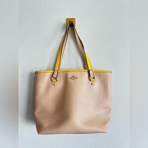 Coach City Zip Tote Beige Leather Shoulder Bag Yellow Trim Large Purse